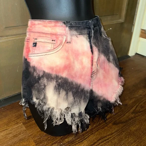 KanCan Black, Cream Red Distressed High Waist Fray Hem Jean Debim Shorts Size 27 - Picture 8 of 10